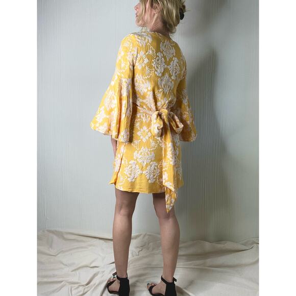 MESTIZA NY Cadiz Canary Yellow Jacquard Bell Puff Sleeve Wrap Mini Dress XSMALL - Picture 6 of 12